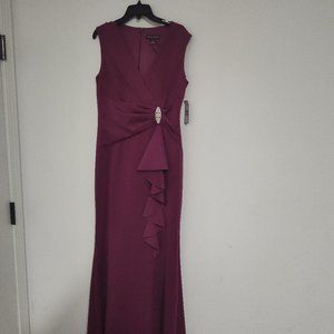 BNWT Jessica Howard beautiful long formal dress sz 12
